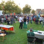 Prop de 300 persones participen en el primer acte conjunt de les entitats contràries al macroparc eòlic de Roses