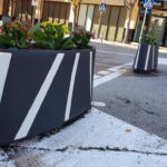 Noves jardineres de carrer a Palafrugell, fetes amb material reciclable privat:-palafrugell-substitueix-les-antigues-jardineres-dels-carrers-per-unes-de-noves-realitzades-amb-materials-reciclats