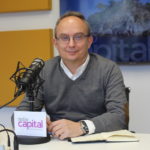 Josep Coll als estudis de Ràdio Capital abans del Govern i Oposició de Palamós