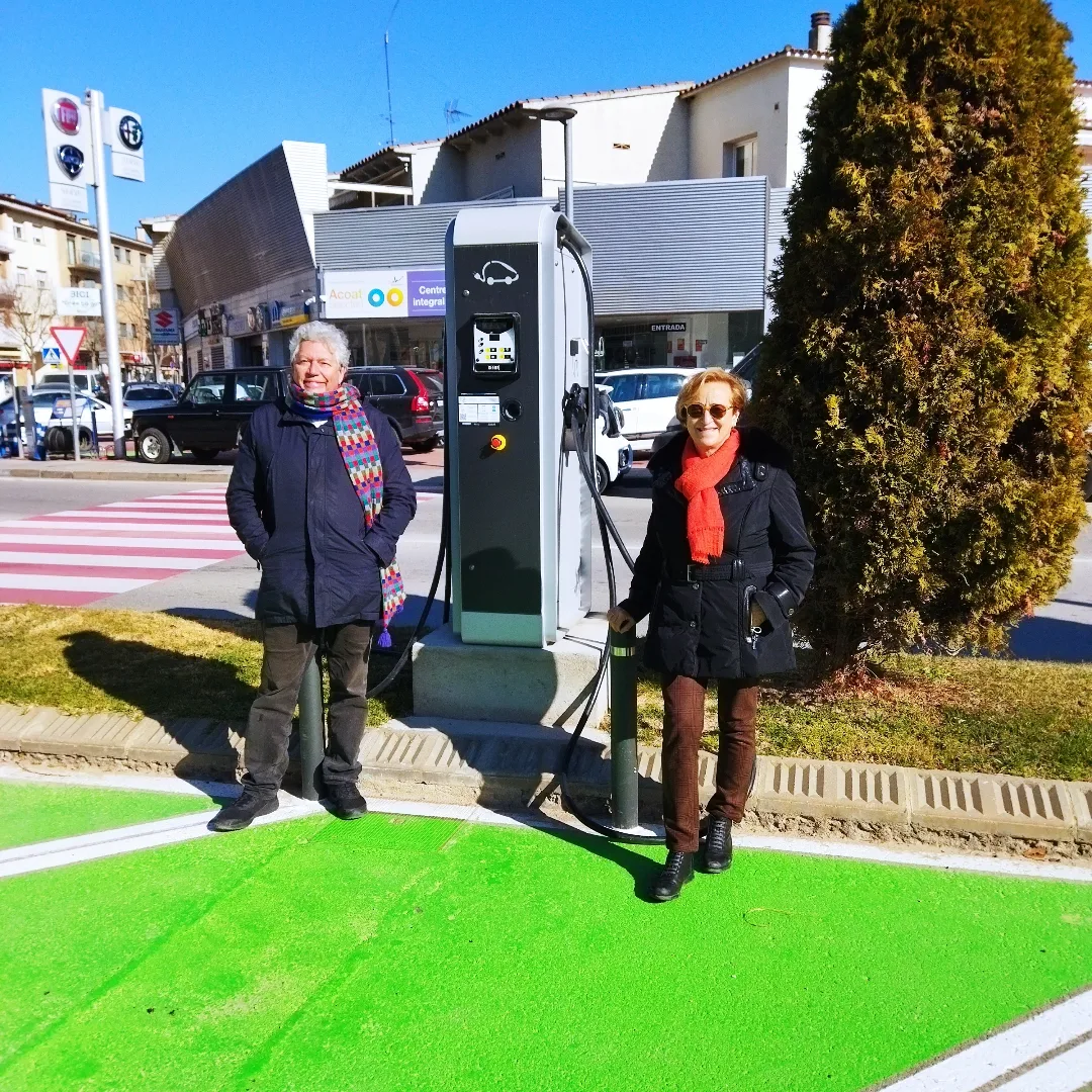 privat:-activada-la-nova-estacio-de-recarrega-de-vehicles-electrics
