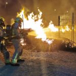 Un incendi a l’avinguda Espanya de Palafrugell crema un cotxe i un cobert incendi garden ceter palafrugell