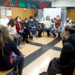 Grups de suport psicològic i emocional per a refugiats ucraïnesos a Platja d’Aro per ajudar-los a sentir-se acompanyats Grup de suport emocional als ucraïnesos a Platja d'Aro el 21 de març del 2022 per Xavier Pi (ACN)