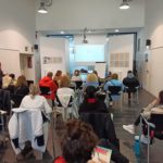 Palamós ofereix classes de castellà per a les persones ucraïneses refugiades al municipi