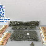 Troben 1 kg de marihuana en tres bosses amagades a la roda de recanvi d’un cotxe, a Calonge La droga i els diners en efectiu comissats Data de publicació: dijous 19 de maig del 2022, 09:59 Localització: Calonge Autor: Redacció