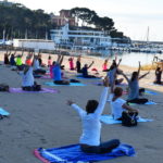 privat:-tornen-les-classes-de-ioga-gratuites-a-les-platges-de-sant-feliu-i-sant-pol