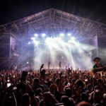 L’Ítaca reuneix 17.000 espectadors en els concert de pagament, l’assistència més alta de la història La geganta Rigoberta ballant entre el públic al concert de Rigoberta Bandini a l'Estartit durant la cançó 'Ay mamá' Data de publicació: diumenge 26 de juny del 2022, 18:13 Localització: L'Estartit Autor: Imatge cedida a l'ACN pel festival Ítaca