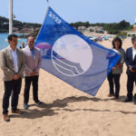 La Generalitat lliura el guardó Bandera Blava a les platges de la comarca El moment en què s'ha penjat la bandera blava en una platja de Palamós Data de publicació: divendres 17 de juny del 2022, 18:18 Localització: Palamós Autor: Redacció