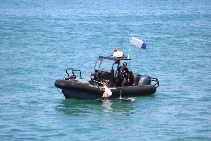 Una llanxa de subaquàtics durant la presentació de la consolidació de la Unitat de Policia Marítima dels Mossos - Albert Segura/ACN