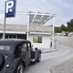 Un Citroën del 1952 inaugura el pàrquing de Ponent de Sant Feliu de Guíxols Citroën Stromberg, vehicle històric del 1950 matriculat el 1952, primer vehicle en estrenar el nou aparcament de Ponent al costat de l'Estació d'Autobusos de Sant Feliu de Guíxols - Imtage de Pere Carreras