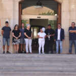 Un centenar de persones participa en el minut de silenci per la nena morta a la Bisbal, per la pedregada L'alcalde de la Bisbal d'Empordà, Enric Marquès, acompanyat de la família de la nena morta i altres regidors fan un minut de silenci Data de publicació: dijous 01 de setembre del 2022, 12:43 Localització: La Bisbal d'Empordà Autor: Aleix Freixas