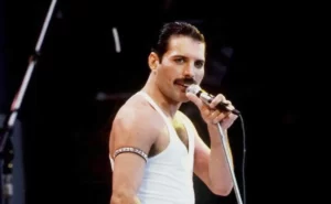 privat:-queen-publica-‘face-it-alone’,-una-canco-inedita-amb-la-veu-de-freddie-mercury