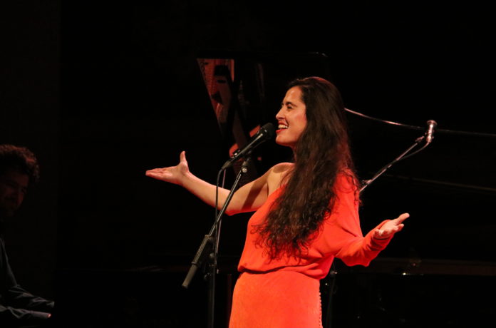 Sílvia Pérez Cruz i Javier Colina, durant el concert de celebració de 10 anys del disc 'En la imaginación', al Palau. Dijous 9 de desembre de 2021 (Horitzontal) Data de publicació: dijous 09 de desembre del 2021, 22:46 Autor: Pau Cortina