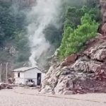 La guingueta d’Illa Roja crema canyes i plàstics tot i no tenir permís La guingueta de la platja Illa Roja de Begur crema plàstics i canyes el 22 d'octubre del 2022 - Imatge de 'Salvem el nudisme a l'Illa Roja'