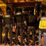 Diversos detinguts a Palafrugell, en un operatiu policial contra el tràfic de drogues i el blanqueig de capitals Hi participen agents de la Policia Local, Policia Nacional i Guàrdia Civil