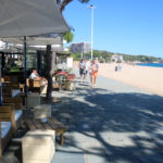 Platja d’Aro proposa que el passeig marítim guanyi amplada amb una passera de fusta que s’instal·larà en temporada alta