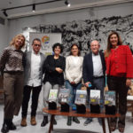Presenten el Premi Empordà de Novel·la a Barcelona per donar a conèixer el premi més enllà del Baix Empordà El president del Consell Comarcal del Baix Empordà, Joan Manel Loureiro, acompanyat de l'equip del Premi Empordà de Novel·la a la Llibreria Ona de Barcelona