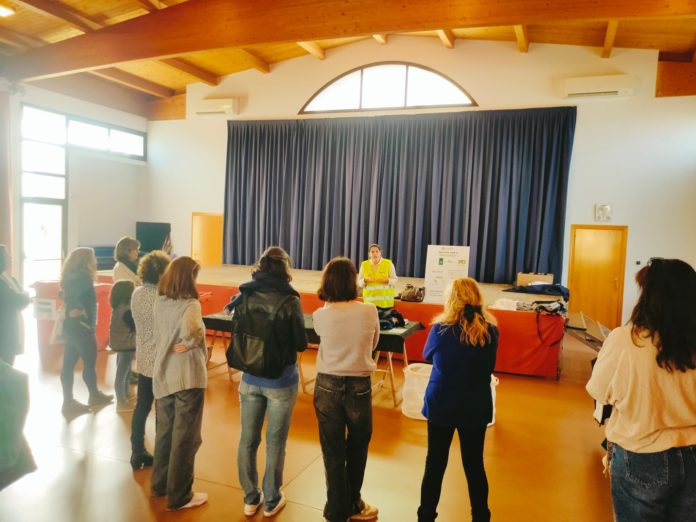 privat:-el-mercat-d’intercanvi-textil-de-begur-debuta-amb-un-exit-de-convocatoria