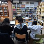 Estudiants de l’Institut de Palamós exerceixen de tutors en el projecte d’ajuda als escolars del municipi amb risc educatiu