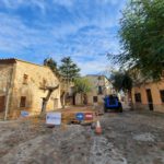 privat:-s’inicien-els-treballs-de-millora-i-arranjament-de-la-placa-reverend-ferran-dou-de-vulpellac