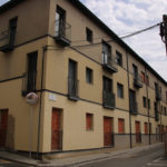 La Diputació de Girona destina una xifra rècord de prop de 3 milions d’euros a habitatge social el 2025 L'habitatge de 28 pisos que Calonge ha comprat per destinar a lloguers assequibles Data de publicació: dijous 18 de maig del 2023, 07:00 Localització: Palamós / Calonge / Sant Feliu de Guíxols / Torroella de Montgrí Autor: Ariadna Reche / Gerard Vilà