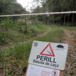 Cacen més de 5.400 senglars als massissos de les Gavarres i Rocacorba i redueixen “de manera dràstica” la superpoblació Cartell indicant una batuda de senglar Data de publicació: dimecres 31 de maig del 2023, 12:32 Localització: Sant Aniol de Finestres Autor: Marina López