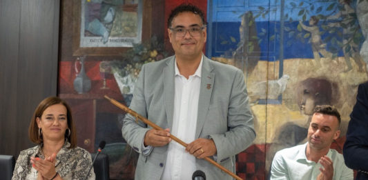 Maurici Jiménez amb la vara d'alcalde Data de publicació: dissabte 17 de juny del 2023, 14:44 Localització: Platja d'Aro Autor: Redacció