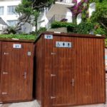 Palafrugell instal·la quatre lavabos a les platges de Llafranc i Tamariu