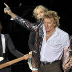 Rod Stewart es proclama “eternament jove” per inaugurar Cap Roig