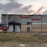 La nau de Queserías Moradell, afectada per un incendi, s’ha d’enderrocar bombers incendi Palamós