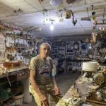 Llum, reciclatge i història marinera al museu Ratpenat de Sant Feliu Josep Almar al Taller del Museu Ratpenat