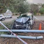 Un cotxe accidentat acaba enmig d’una rotonda de la C-31 a Palafrugell Accident Palafrugell