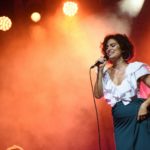 Elena Gadel emociona amb “La dona que em vesteix” al F’estiu de Calonge i Sant Antoni elena gadel F'estiu