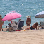 Girona bat rècord històric d’ocupació i crea 11.870 llocs de treball al juliol tot i que l’atur repunta lleugerament girona ocupació juliol platja