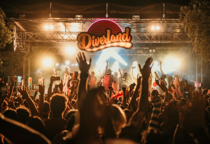 Diverland (1) Diverland (1)