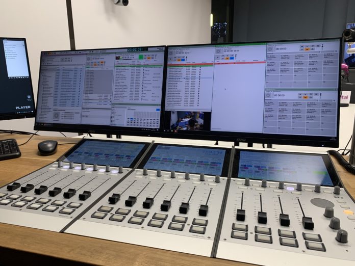 Estudi radio capital taula de so dhd