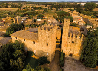 Forallac presenta un llibre per recuperar la memòria de Violant de Biure, la dama del castell de Vulpellac vulpellac
