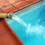 Begur limitarà l’aigua a una empresa que ha gastat 3,2 milions de litres per omplir piscines en plena sequera