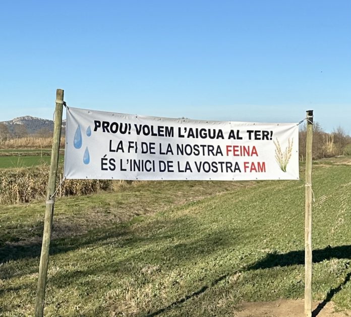 Pancarta protesta pagesos aigua ter