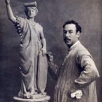 El Terracotta Museu explora la faceta de ceramista del fotògraf Emili Casas amb una exposició Emili Casas. Autorretrat amb l' escultura La República, s.d. ACBE, fons Emili Casa Masbernat, n. 289