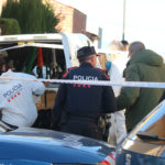 Detenen el pare que hauria matat el fill i apunyalat la mare a Bellcaire d’Empordà Els Mossos treballant a la zona on hi ha nhagut el crim Data de publicació: dimecres 03 d’abril del 2024, 09:52 Localització: Bellcaire d'Empordà Autor: Redacció