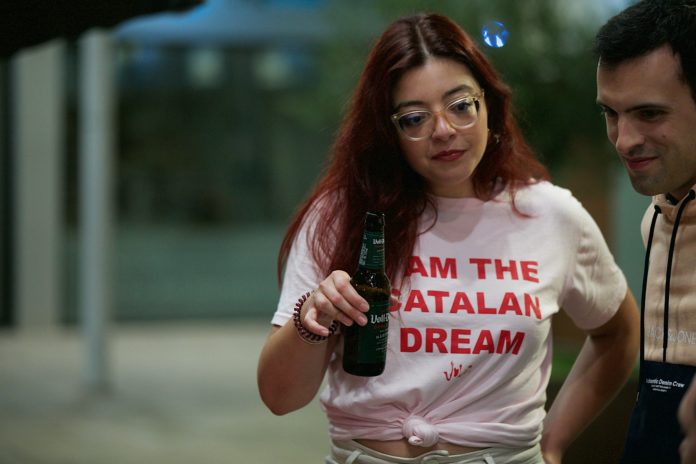 Laia Camós i Martí Saguer a l'estudi de ràdio Capital Laia Camós i Martí Saguer a l'estudi de ràdio Capital