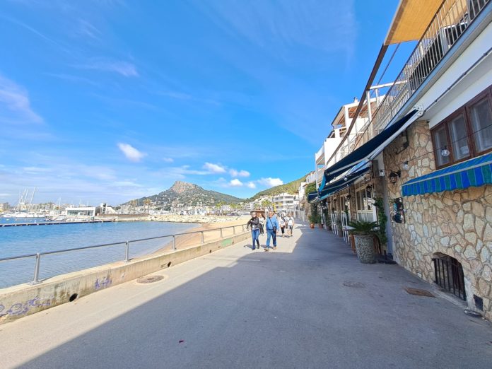 privat:-obres-de-reparacio-del-clavagueram-al-passeig-del-molinet