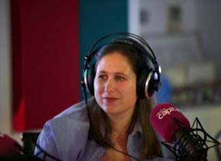 Ràdio Capital emet aquest dissabte un programa especial pel quart aniversari de Calonge, Poble de Llibres Maria Alsina a l'Estudi de Ràdio Capital