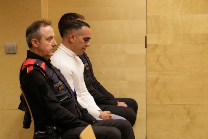L'acusat d'assassinar un home a Calonge per segrestar una dona i violar-la. Foto del judici a l'Audiència de Girona Data de publicació: divendres 03 de maig del 2024, 13:14 Localització: Girona Autor: Marina López