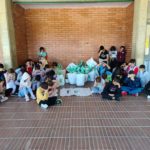 varwwwvhostsradiocapital.cathttpdocswp-contentuploads202405localimagesLalumnat-del-Joan-de-Margarit-de-La-Bisbal-participa-a-la-campanya-Lets-Clean-Up-Europe-recollint-residus-a-lentorn-de-lescola.jpg