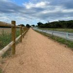 privat:-oberta-la-via-verda-per-a-vianants-i-bicicletes-entre-pals-i-els-masos-de-pals