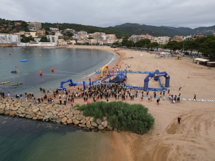 privat:-gairebe-700-nedadors-participen-a-la-marnaton-edreams-sant-feliu-de-guixols-by-zoggs