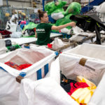 La gestió de residu tèxtil recupera més de 79 tones de roba al Baix Empordà durant el primer semetre del 2024 Humana recuperació de roba