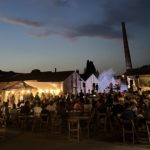 Meritxell Nedderman amb el seu piano i B1n0 amb la seva electrònica en el Festival Internacional del Terracotta Museu