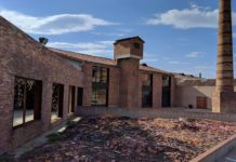 Busquen dos lladres per robar al Terracota Museu i a dos bars de la Bisbal d’Empordà en una mateixa nit